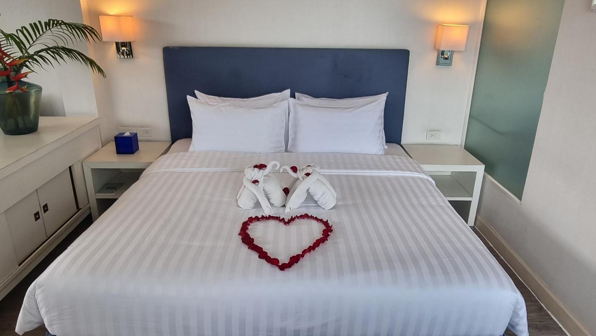 Phuket Boat Quay Hotel Cape Panwa Exterior photo